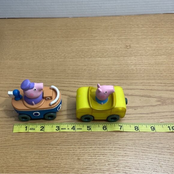 Peppa Pig and Friends Little Buggy Miniature Toy Car Set George Peppa Grandpa - Picture 8 of 9
